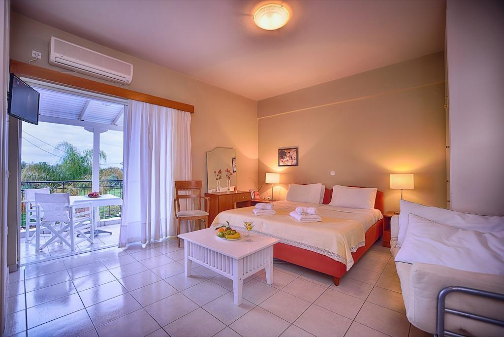 Theoxenia Hotel Apartments Chrani Pokoj fotografie